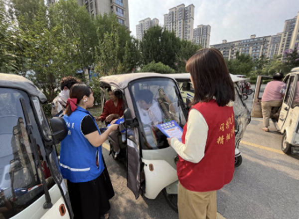 配资猫 李营街道翔悦社区开展“反诈宣传零距离”活动